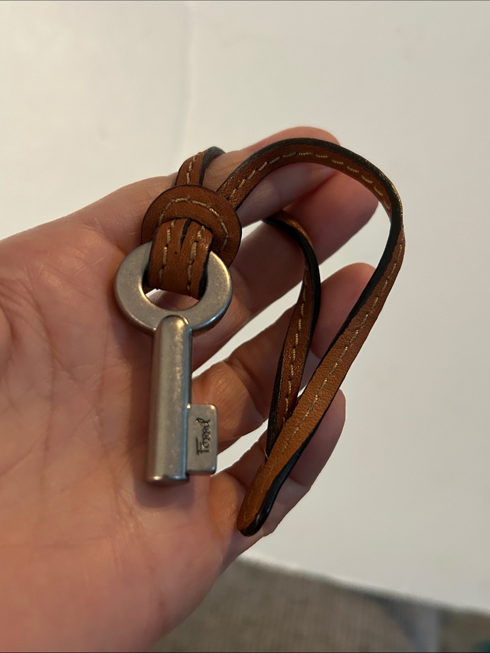 Fossil Key purse Strap brown leather cord silver key